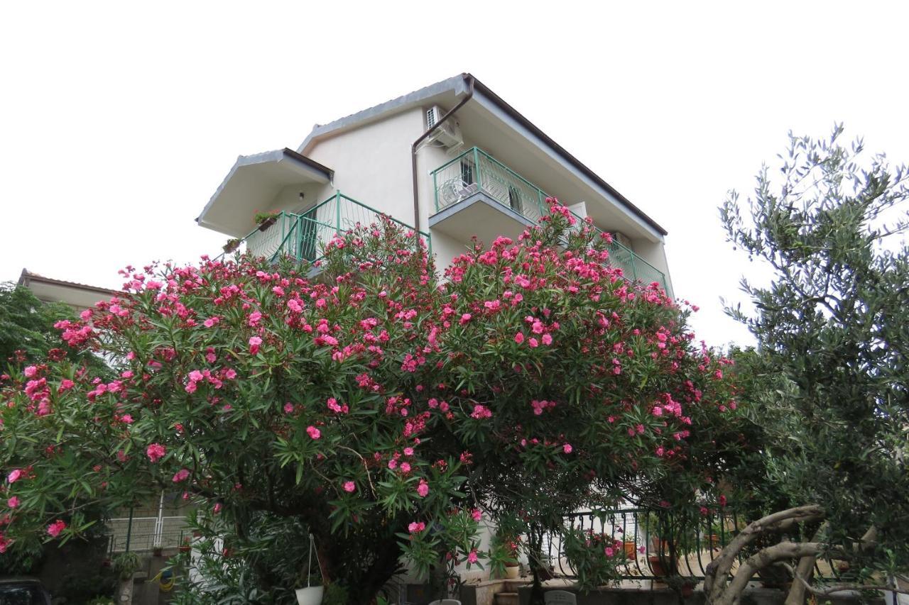 Apartments Caleta Baška Voda Dış mekan fotoğraf